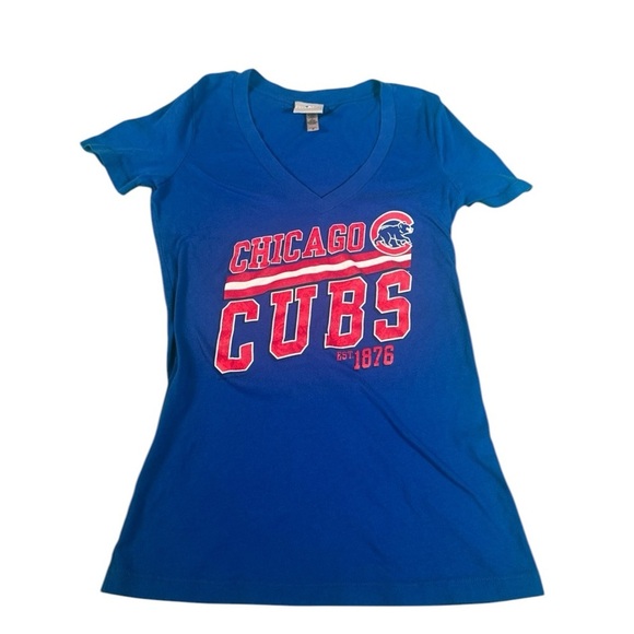 Chicago Cubs MLB Women's Blue V-neck T-shirt Size M MLB Genuine Merchandise - Picture 2 of 9